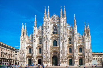 Naklejka premium Daytime view of famous Milan Cathedral Duomo