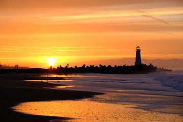 Santa Cruz Breakwater Light (Walton Lighthouse) at sunrise