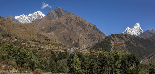 High resolution panorama of the Teshinga village with Tabuche (6367 m) and Ama Dablam (6856 m)...