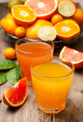 Citrus juices and fresh citrus fruit