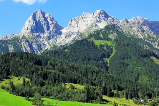 Blick von der Hochmaisalm auf Steinernes Meer