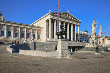 Naklejka premium wien by day: palaces and the city