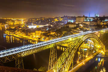Fototapeta na wymiar Night view of Porto, Portugal