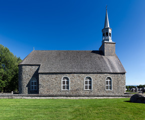 Fototapeta na wymiar Historical Church of Saint-François-de-l'Île-d'Orléans