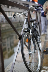 Bicicletta sul naviglio