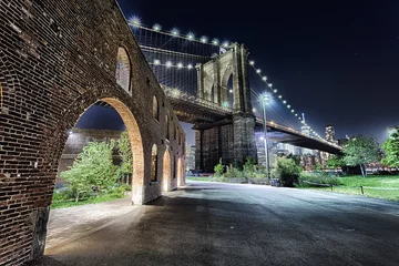 Fotobehang New York City Brooklyn Bridge with the Brooklyn Park © kropic