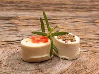  appetizers cheese with herbs