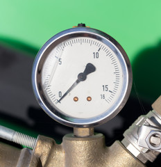 on tractor pressure gauge