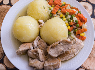 Hausmannskost, Mittagessesn, Klöse Geflügel, gemüse, 