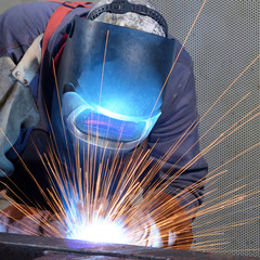 Schweißer im Stahlbau // welder in the industry