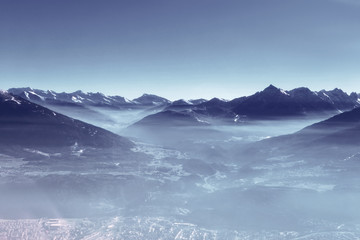 Obraz na płótnie Canvas Sunny mountain Alpine landscape