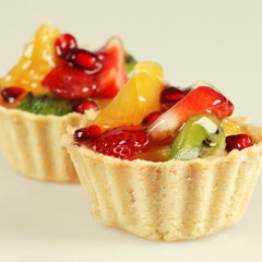 tarts with strawberry