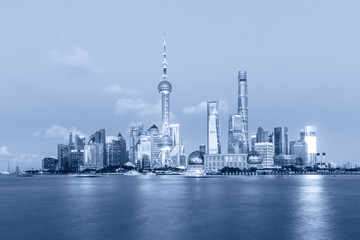 Obraz premium Beautiful Shanghai skyline at night,modern urban background