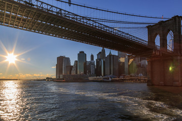 Naklejka premium Lower manhattan and brooklyn bridge.