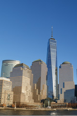 Fototapeta premium Dolny wieżowiec na Manhattanie.