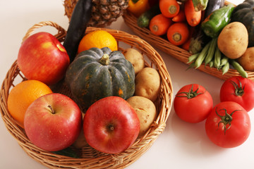新鮮な野菜と果物　
