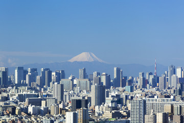 Obraz premium 東京都市風景 快晴青空 富士山と都心の高層ビル群 六本木 勝どき 晴海 豊洲 浜松町