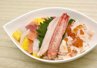 Chirashi sushi