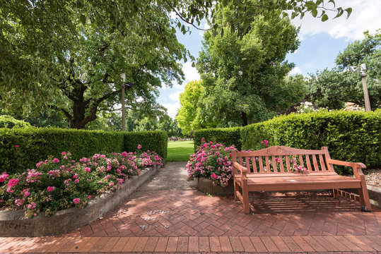 Orange, Australia - December 26, 2016: Robertson Park Located In The Heart Of The Orange CBD. The Park Was Named In Honour Of Sir John Robertson, Who Served In State Parliament From 1856 To 1886.