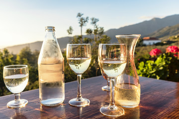 White wine cover water