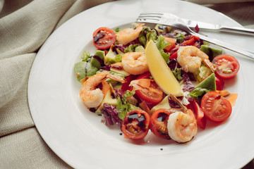 Salad with shrimp and avocado