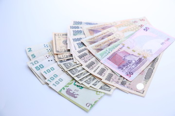 qatar,usa,japan and argentine money