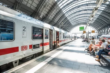 Foto auf Acrylglas Bahnhof Verkehr Frankfurt am Main - Bahnhof