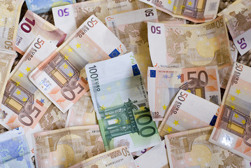 Geldscheine 50 Euro und 100 Euro