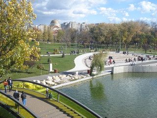 View in Drumul Taberei park in Bucharest in autumn