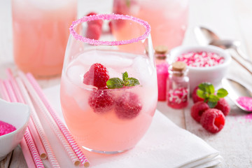 Red raspberry lemonade