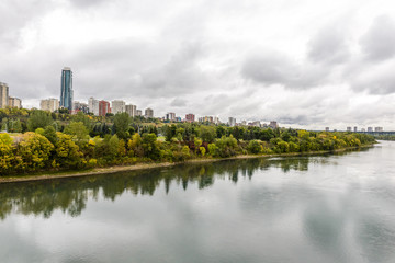 Naklejka premium Edmonton from the River