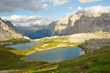 Fototapeta na wymiar Laghi dei Piani, mountain lakes near refuge Locatelli and Val Fi