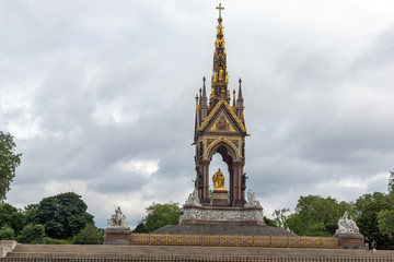 Fototapeta na wymiar LONDON, ENGLAND - JUNE 18 2016: Prince Albert Memorial, London, Great Britain