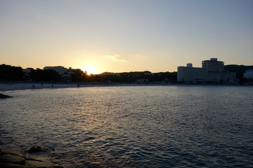 Fototapeta premium 白浜海岸の朝