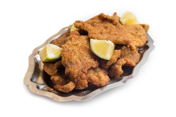 Vassoio di cotolette di manzo
