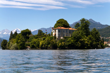Fototapeta na wymiar Seeufer in Verbania, Lago Maggiore