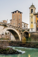 Obraz premium Fabricio Bridge (Ponte Fabricio), Tiber Island. Rome, Italy.
