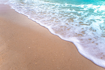 Fototapeta na wymiar Bubble of Sea wave on sand