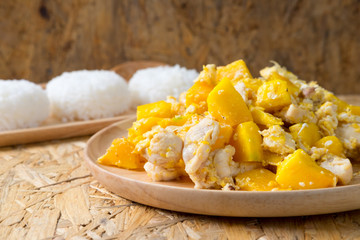 Stir fried pumpkin with scrambled egg