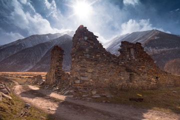 Dolina Truso - Gruzja piekną jesienią. Truso valley - A beautiful autumn in Georgia. © rogozinski