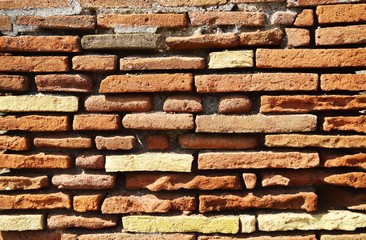 Detalhe de Parede na Rua Principal de Pompeia, entre as termas e o forro/Pompeia – Itália