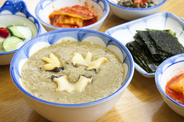 韓国料理　アワビ粥
