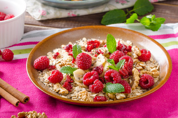 French toast with berries