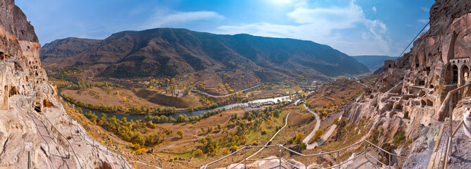 Gruzja piekną jesienią. A beautifull autumn in Georgia. © rogozinski