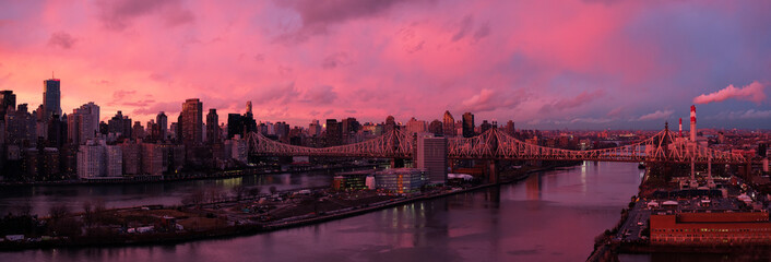East River at sunset  - 132738964