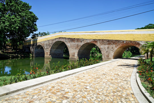 Puente Yayabo, Wahrzeichen von Sancti Spíritus foto de Stock | Adobe Stock
