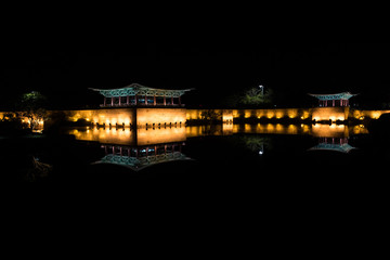 Fototapeta na wymiar Der Wolji Pond im Donggung Palast in Gyeongju, Korea