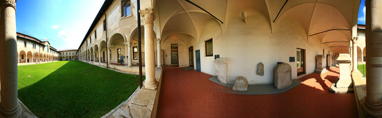 Brescia, chiostro di Santa Giulia a 360°