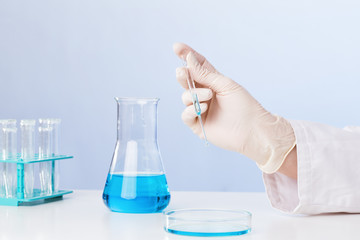 Chemical research in Petri dishes