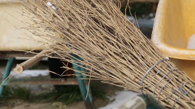 Scopa di canne dello spazzino 